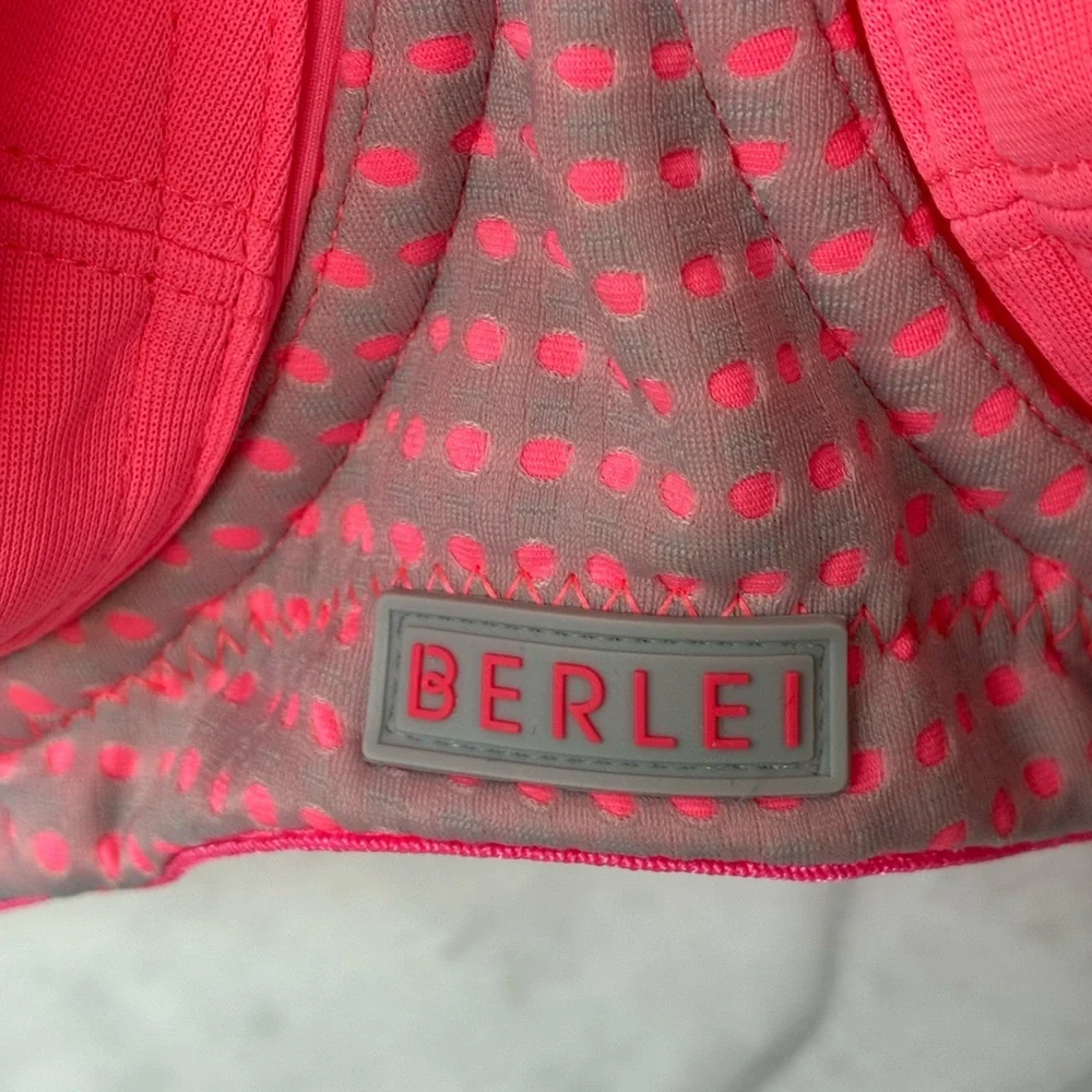 BERLEI Electrify Underwire High Impact Sports Bra
Size 40DD - Picture 9 of 10